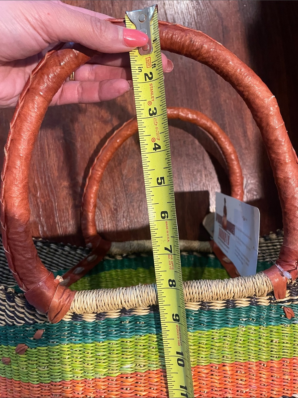 Handwoven Multicolor Straw Bolga basket with Brown Leather Handles - Picture 6 of 8